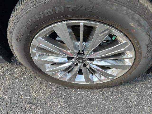 used 2025 Toyota Grand Highlander car, priced at $54,110