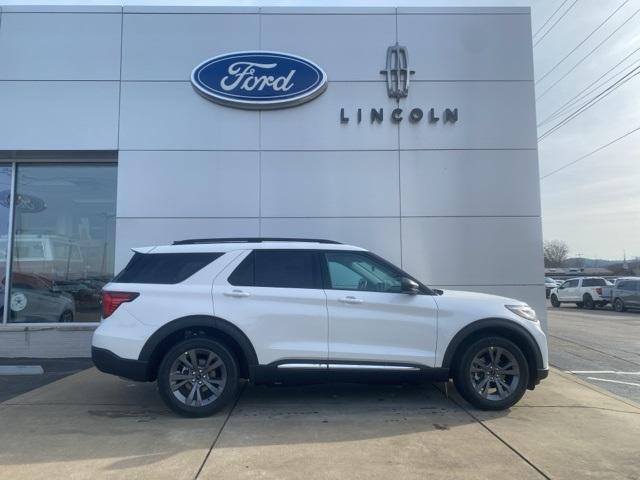 new 2025 Ford Explorer car, priced at $45,132