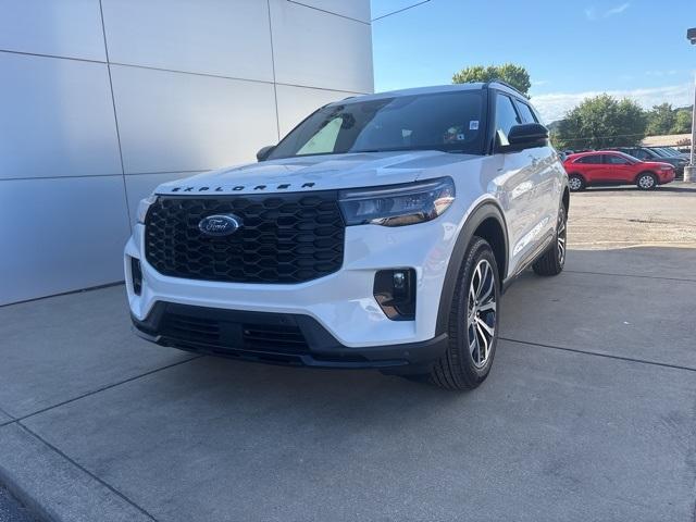 new 2025 Ford Explorer car, priced at $49,905