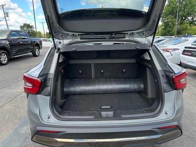 used 2024 Chevrolet Trax car, priced at $22,997