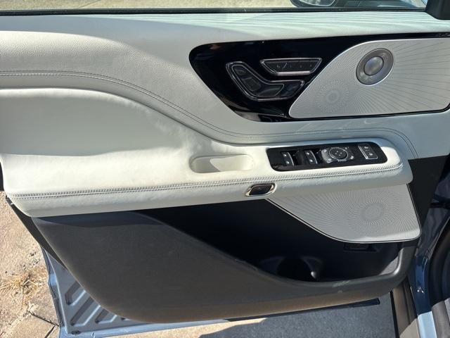 new 2025 Lincoln Aviator car, priced at $91,555