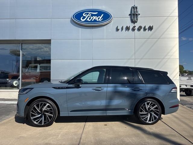 new 2025 Lincoln Aviator car, priced at $91,555