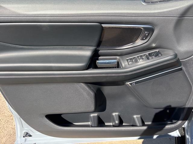 new 2025 Ford Expedition car, priced at $82,930