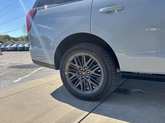new 2025 Ford Expedition car, priced at $82,930