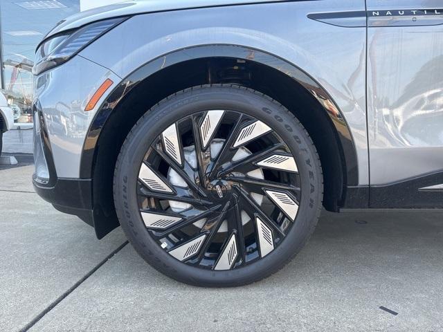 new 2025 Lincoln Nautilus car, priced at $67,555