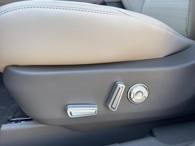 new 2025 Lincoln Nautilus car, priced at $67,555