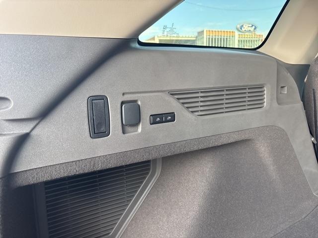 new 2025 Lincoln Nautilus car, priced at $67,555