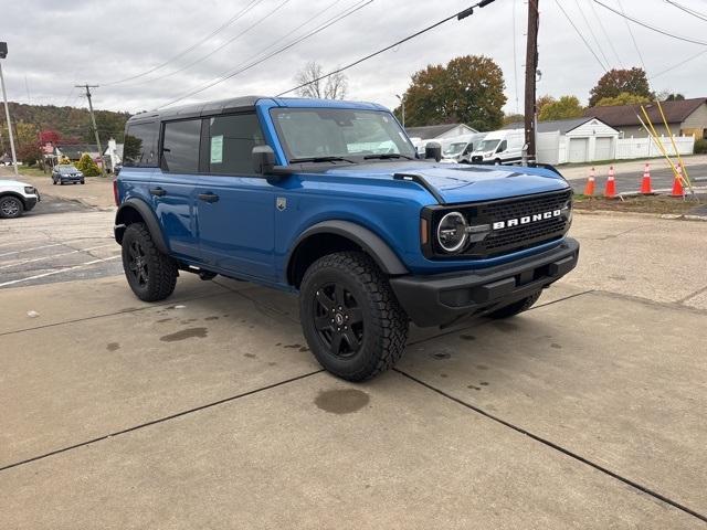 new 2025 Ford Bronco car, priced at $45,706