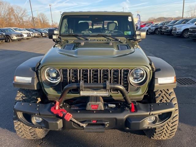 used 2024 Jeep Gladiator car, priced at $47,777