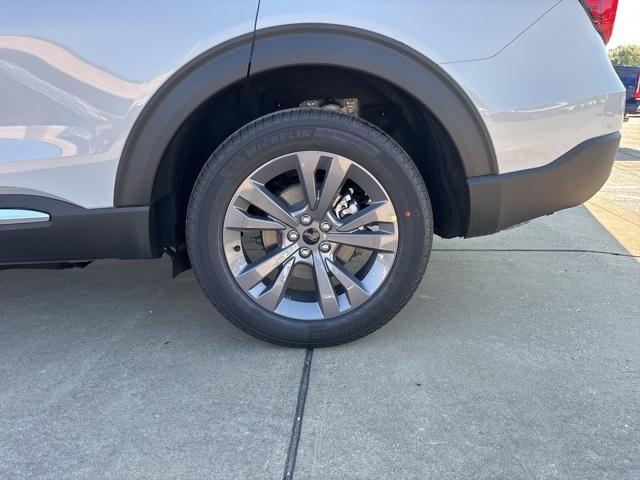 new 2025 Ford Explorer car, priced at $49,310