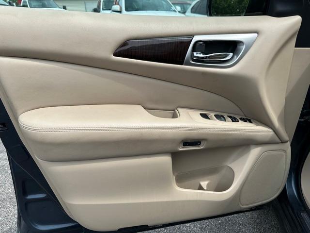 used 2014 Nissan Pathfinder car, priced at $7,847