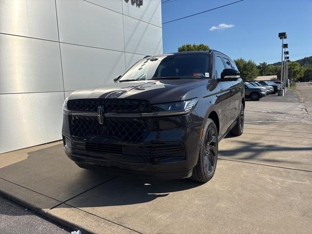 new 2025 Lincoln Navigator car, priced at $105,985