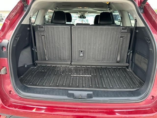 used 2021 Toyota Highlander car, priced at $29,214
