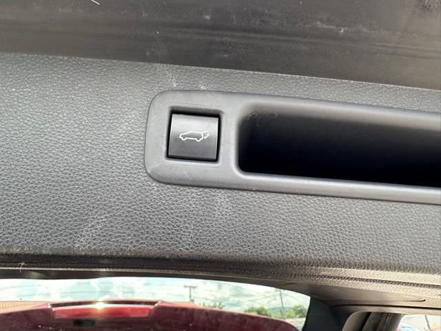 used 2021 Toyota Highlander car, priced at $29,214