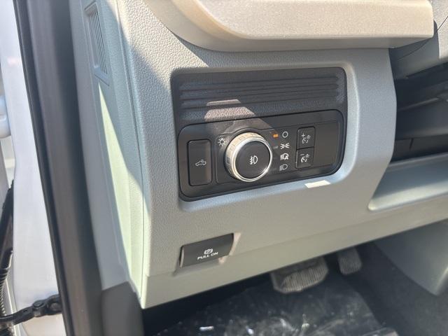 new 2025 Ford F-350 car, priced at $59,822
