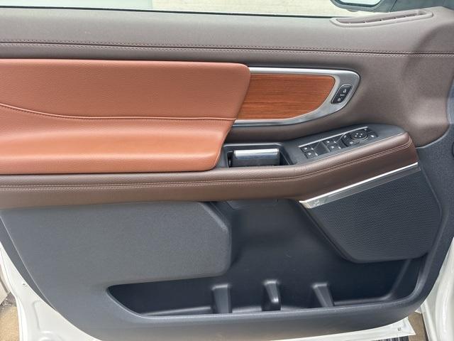 new 2025 Ford Expedition car, priced at $83,179