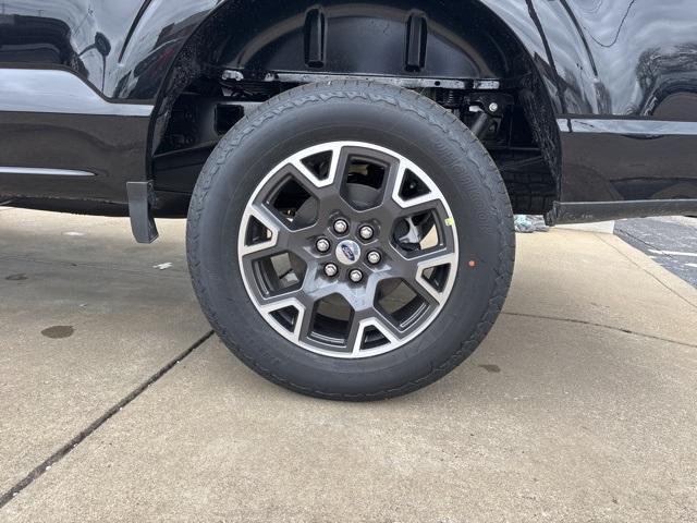 new 2025 Ford F-150 car, priced at $42,664