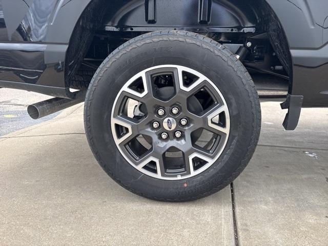 new 2025 Ford F-150 car, priced at $42,664