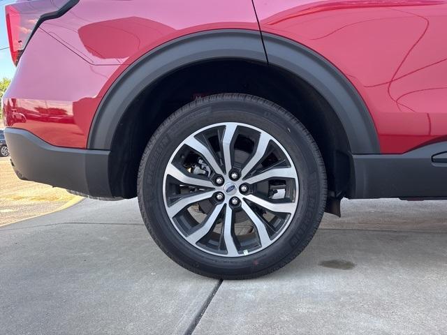new 2025 Ford Explorer car, priced at $49,860
