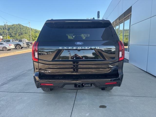 new 2025 Ford Expedition car, priced at $73,130