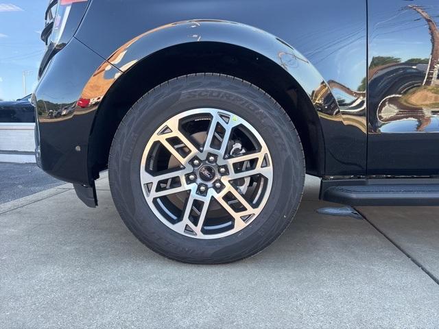 new 2025 Ford Expedition car, priced at $73,130