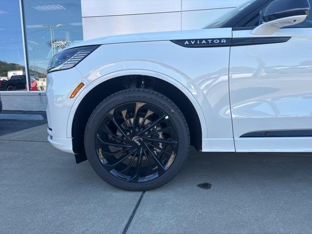 new 2025 Lincoln Aviator car, priced at $81,860