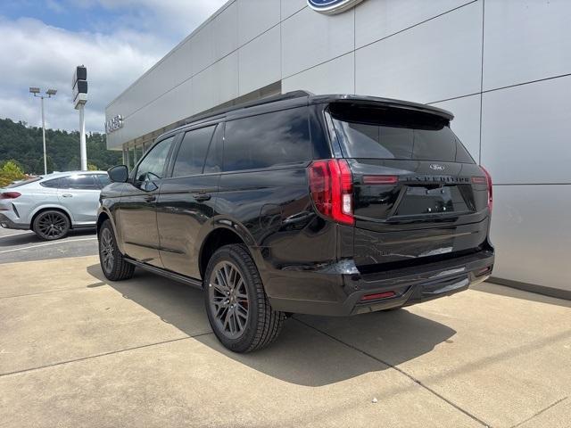 new 2025 Ford Expedition car, priced at $84,890