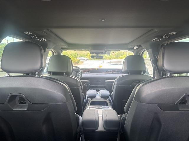 new 2025 Lincoln Navigator car, priced at $103,555