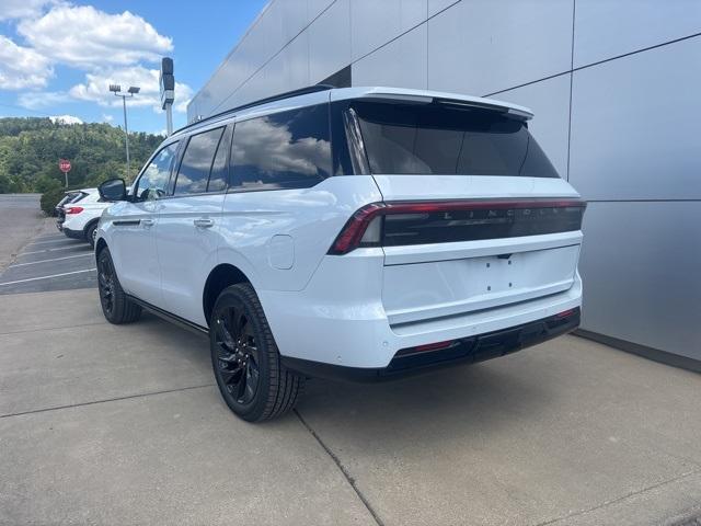 new 2025 Lincoln Navigator car, priced at $103,555