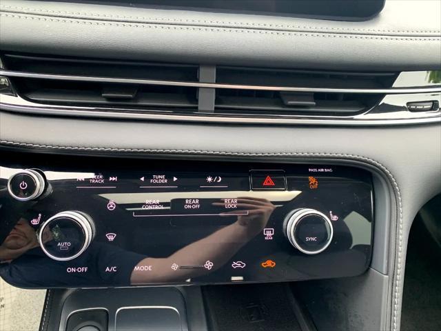 used 2024 INFINITI QX60 car, priced at $39,800