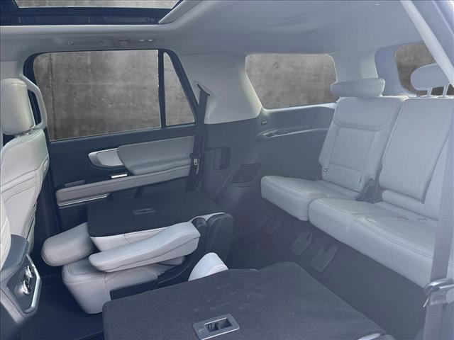 new 2025 Ford Expedition car, priced at $63,502