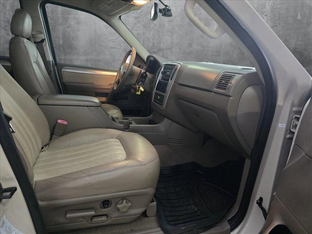 used 2005 Mercury Mountaineer car, priced at $8,909