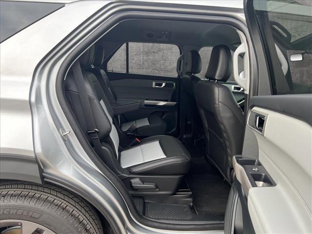 new 2024 Ford Explorer car, priced at $42,104