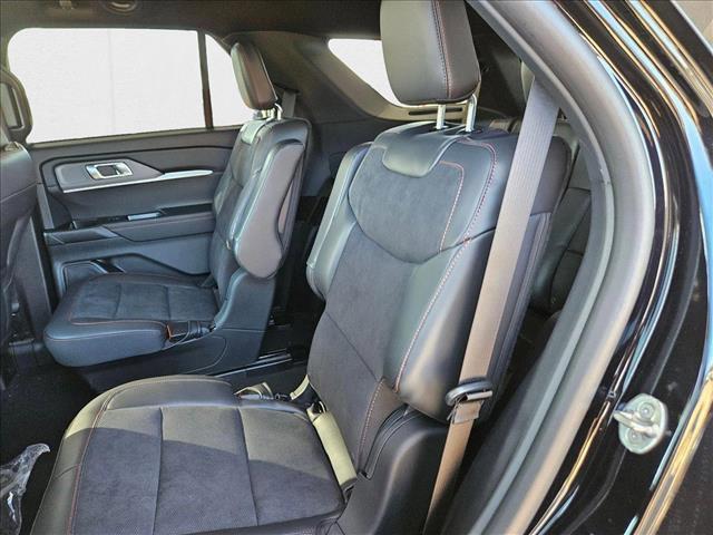 new 2025 Ford Explorer car, priced at $51,682