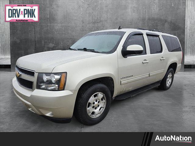 used 2014 Chevrolet Suburban car, priced at $12,999