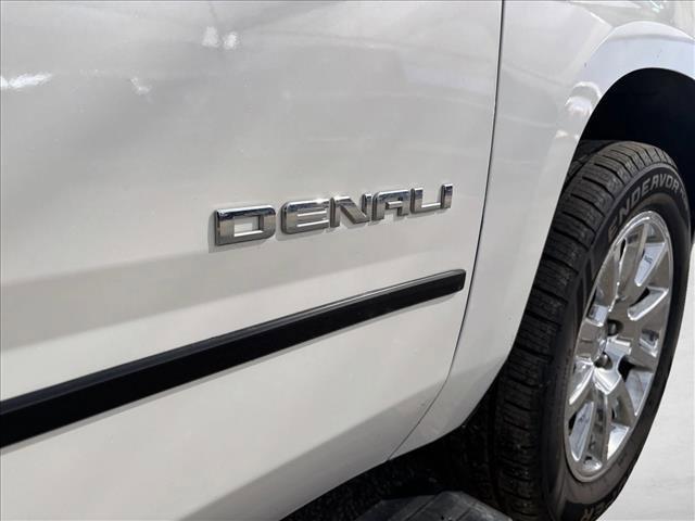 used 2020 GMC Yukon car, priced at $28,175