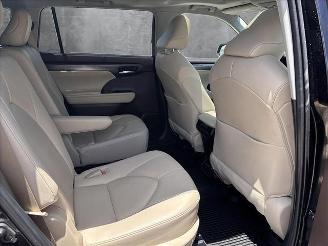 used 2020 Toyota Highlander car, priced at $29,699