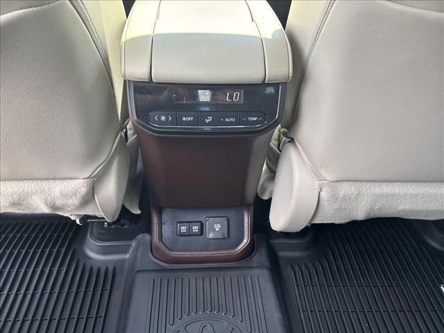 used 2020 Toyota Highlander car, priced at $29,699