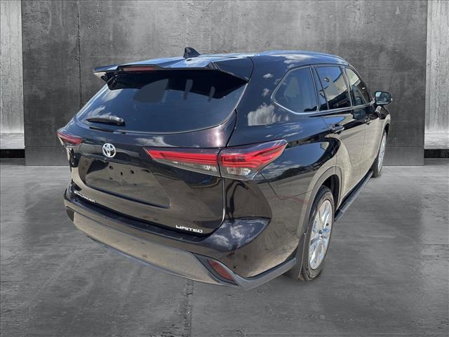 used 2020 Toyota Highlander car, priced at $29,699