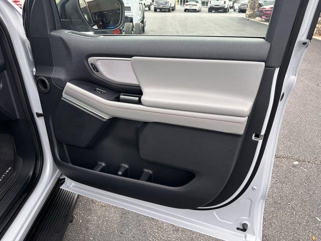 used 2025 Ford Expedition car, priced at $67,790