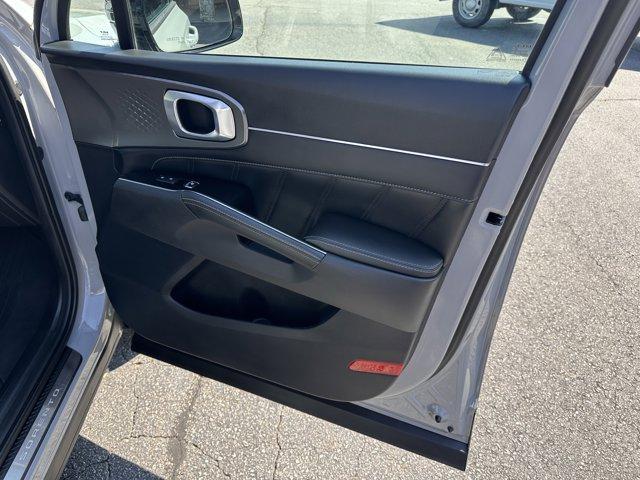 used 2022 Kia Sorento car, priced at $27,880