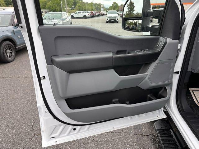 new 2025 Ford F-250 car