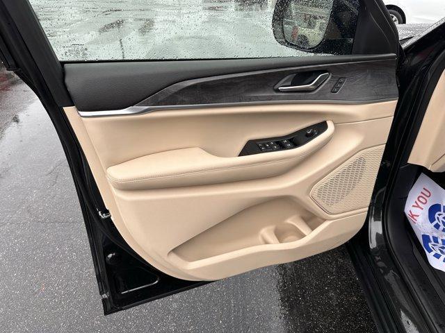 used 2024 Jeep Grand Cherokee L car, priced at $39,700