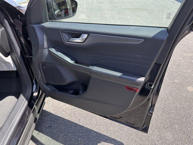 used 2023 Ford Escape car, priced at $25,990