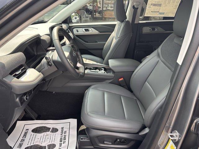 new 2025 Ford Explorer car