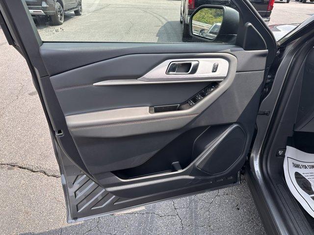 new 2025 Ford Explorer car