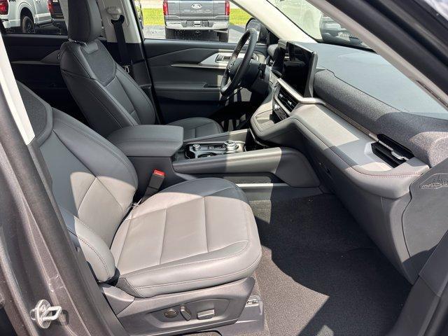 new 2025 Ford Explorer car