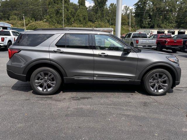 new 2025 Ford Explorer car