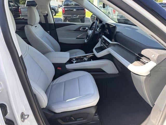 new 2025 Ford Explorer car