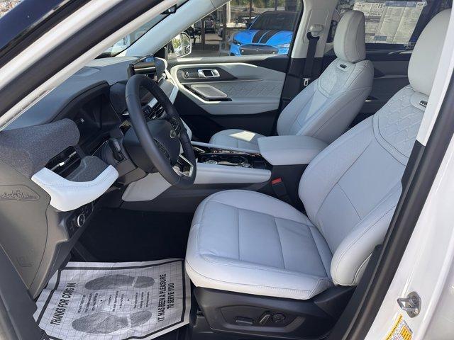 new 2025 Ford Explorer car